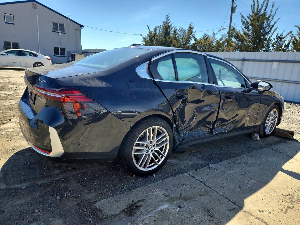 Продажа на аукционе авто 2024 Bmw 530, vin: WBA53FJ05RCT03945, номер лота: 47077246