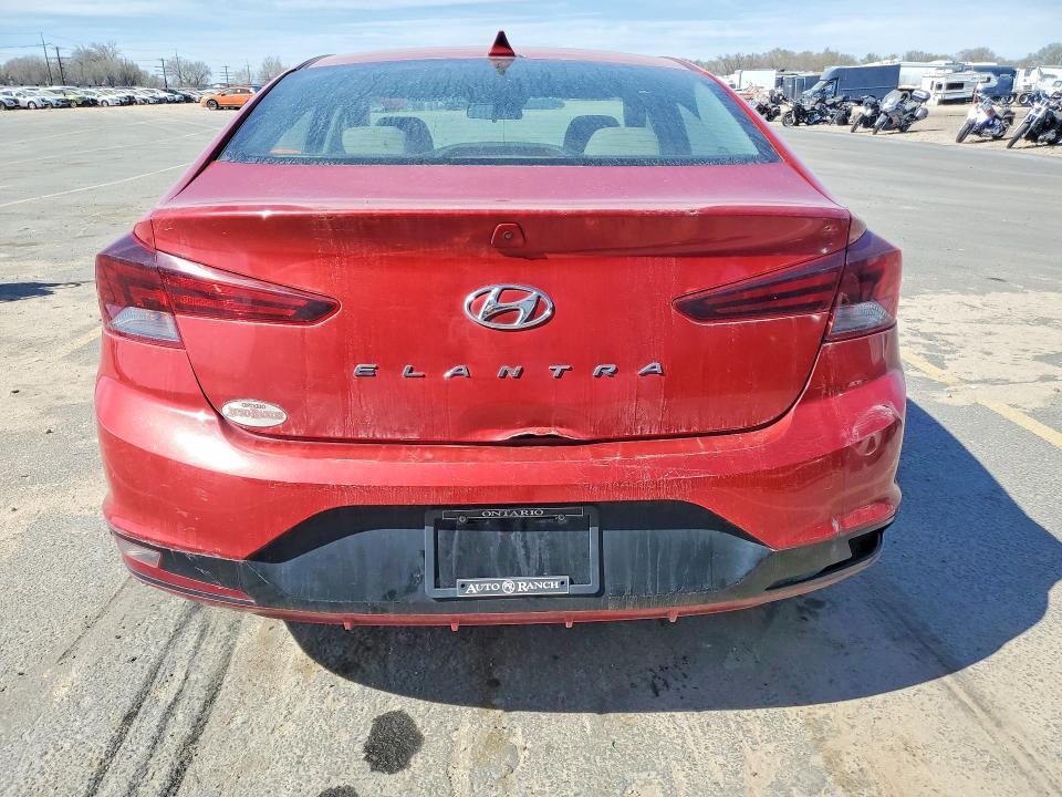 47109636 :رقم المزاد ، 5NPD84LF1KH403833 vin ، 2019 Hyundai Elantra مزاد بيع