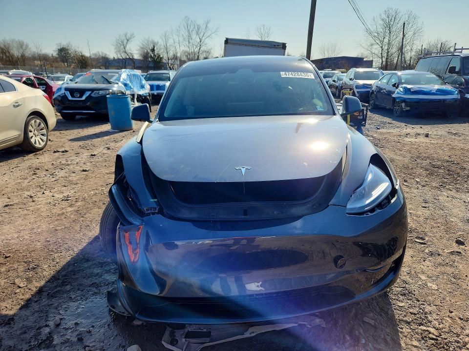2025 Tesla Model Y მანქანა იყიდება აუქციონზე, vin: 7SAYGAEE6SF296500, აუქციონის ნომერი: 47428436