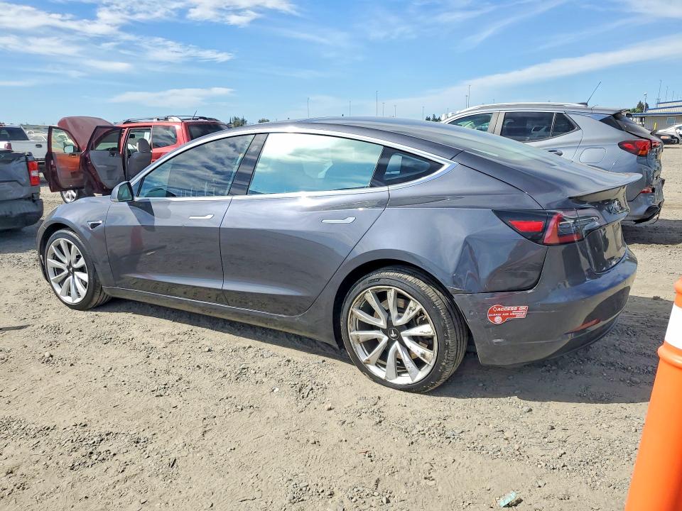 Продажа на аукционе авто 2018 Tesla Model 3, vin: 5YJ3E1EA3JF051064, номер лота: 46763216