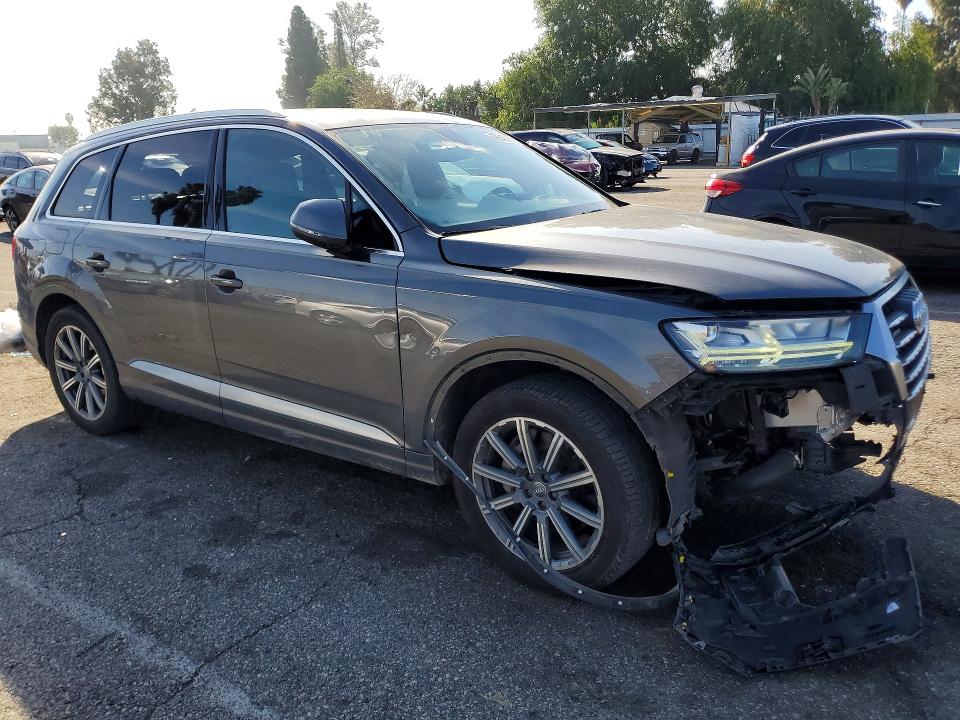 Продажа на аукционе авто 2019 Audi Q7, vin: WA1LHAF74KD035520, номер лота: 79543735