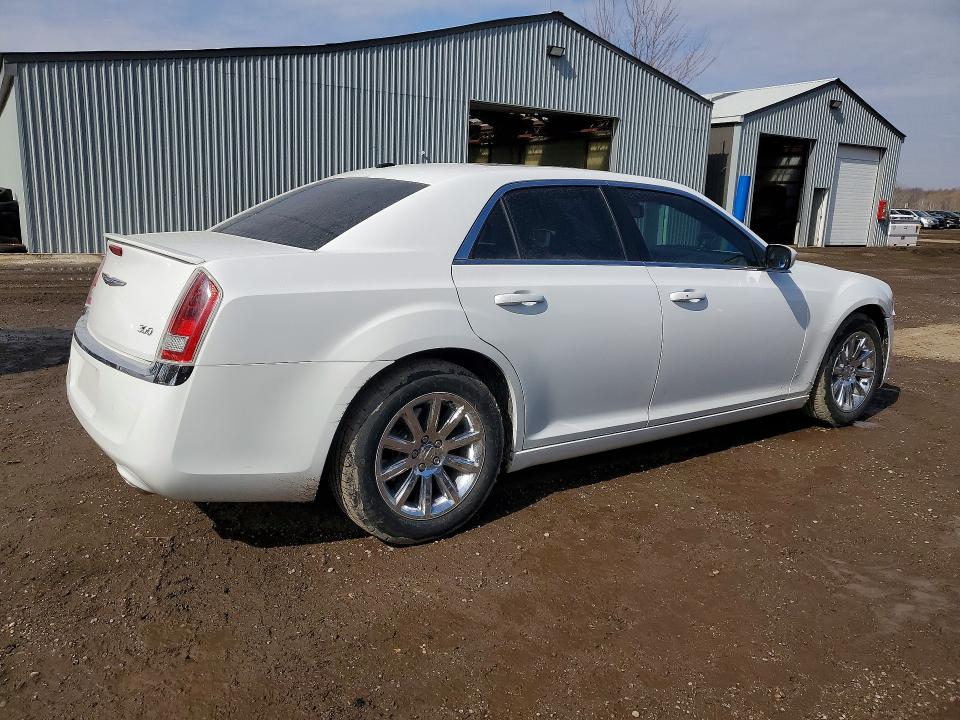 46567746 :رقم المزاد ، 2C3CCAAG8DH714275 vin ، 2013 Chrysler 300 مزاد بيع