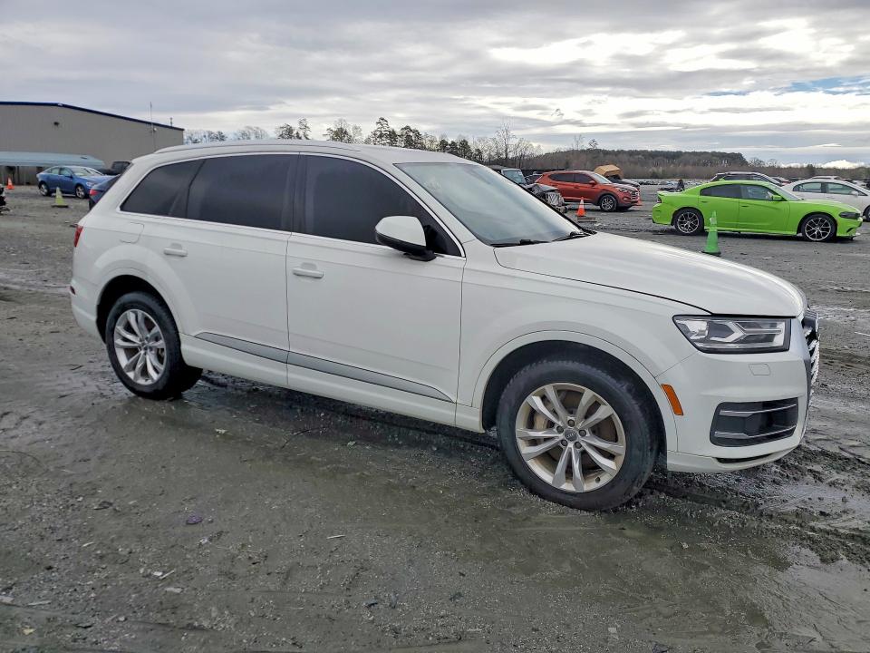 2018 Audi Q7 მანქანა იყიდება აუქციონზე, vin: WA1LAAF7XJD034262, აუქციონის ნომერი: 45669546