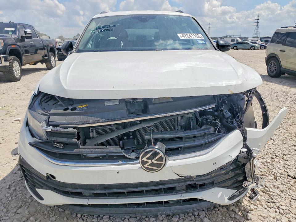 47241126 :رقم المزاد ، 3VVCB7AX2NM032501 vin ، 2022 Volkswagen Tiguan مزاد بيع