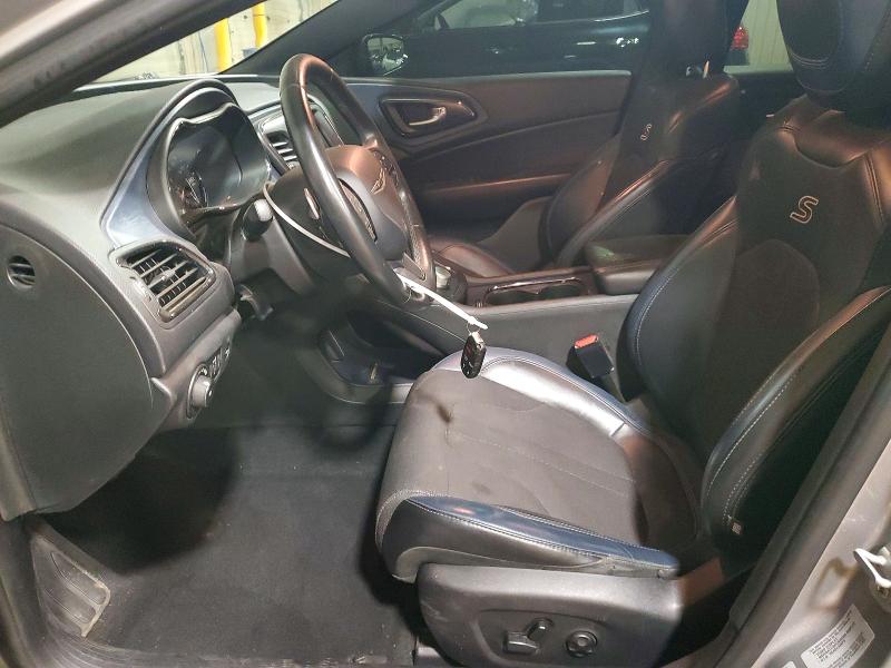 48118006 :رقم المزاد ، 1C3CCCDG5FN736543 vin ، 2015 Chrysler 200 مزاد بيع