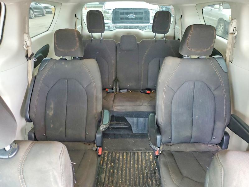 41997606 :رقم المزاد ، 2C4RC1DG2HR518947 vin ، 2017 Chrysler Pacifica مزاد بيع