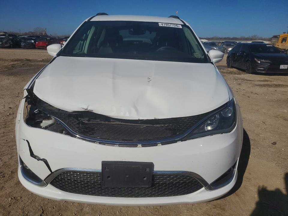41957726 :رقم المزاد ، 2C4RC1BG7HR523418 vin ، 2017 Chrysler Pacifica مزاد بيع
