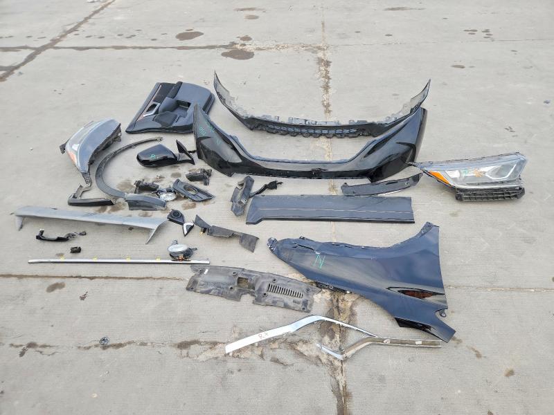 79366475 :رقم المزاد ، 2HKRW2H56KH608788 vin ، 2019 Honda Cr-v مزاد بيع