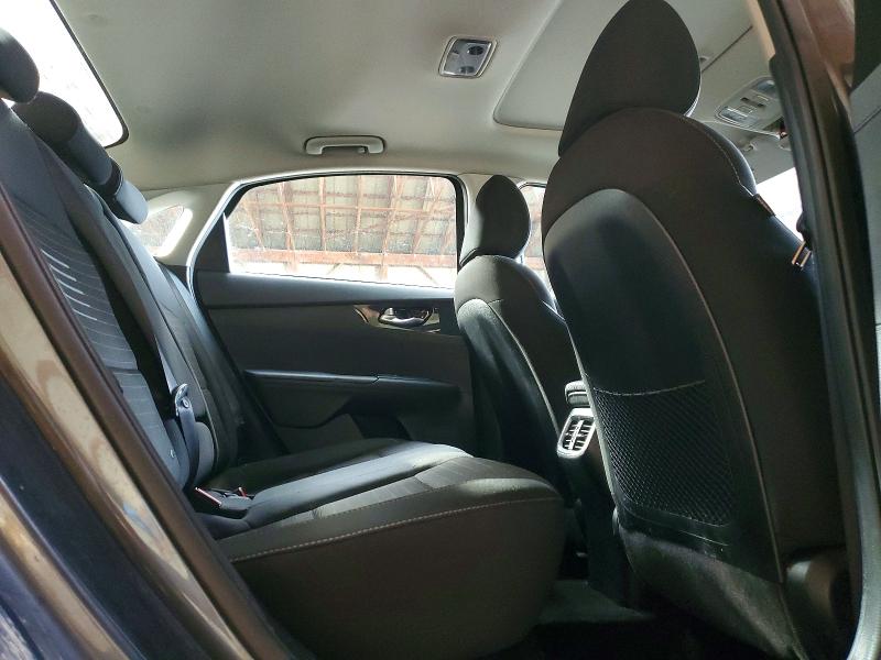 47586506 :رقم المزاد ، 3KPF54AD4ME355870 vin ، 2021 Kia Forte مزاد بيع