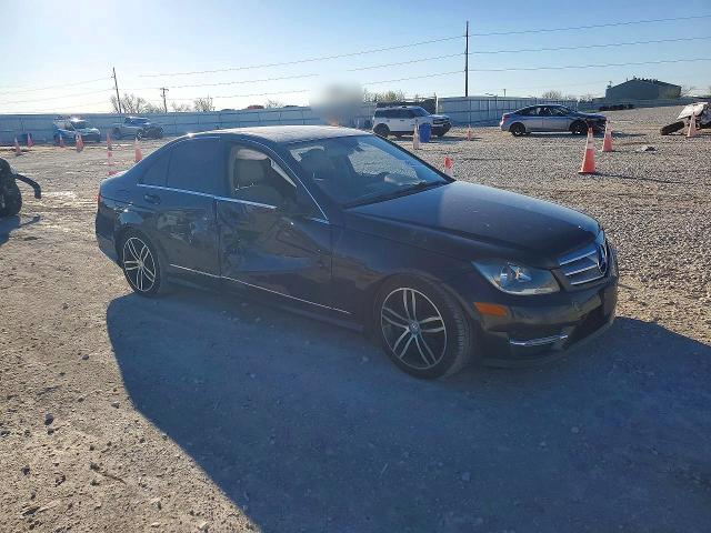 Aukcja sprzedaży 2013 Mercedes-benz C, vin: WDDGF4HB1DR252342, numer aukcji: 45927536