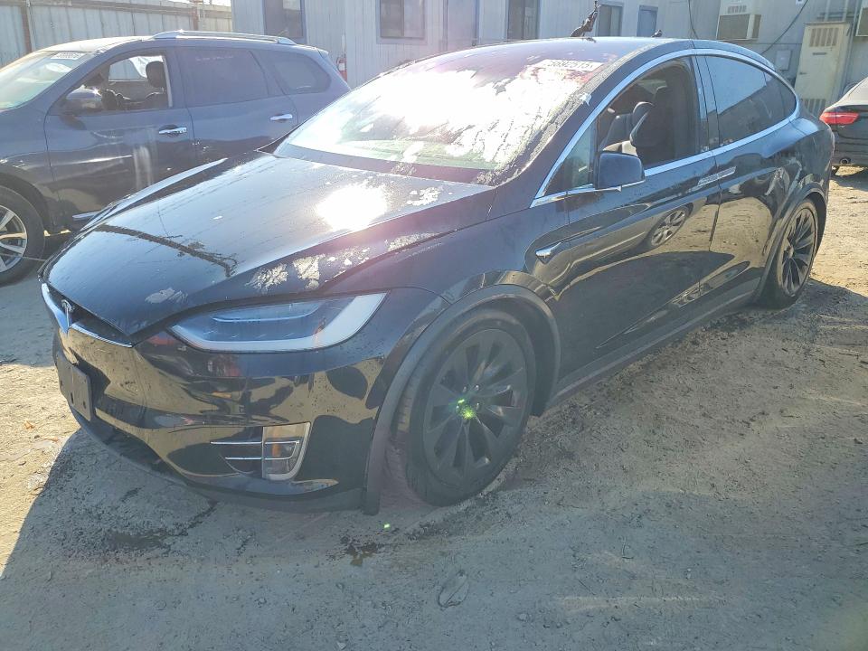 Aukcja sprzedaży 2018 Tesla Model X, vin: 5YJXCAE2XJF113494, numer aukcji: 75692515