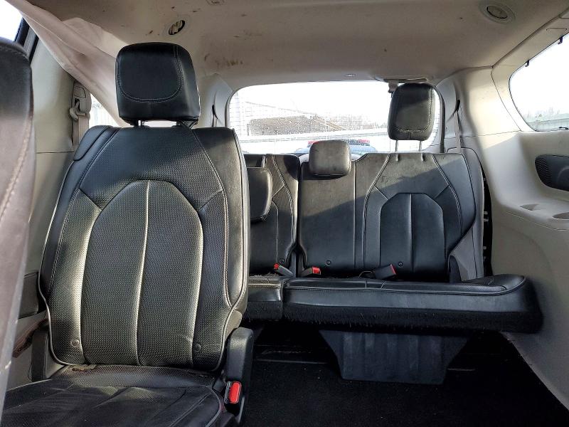79229985 :رقم المزاد ، 2C4RC1GG8JR226396 vin ، 2018 Chrysler Pacifica مزاد بيع