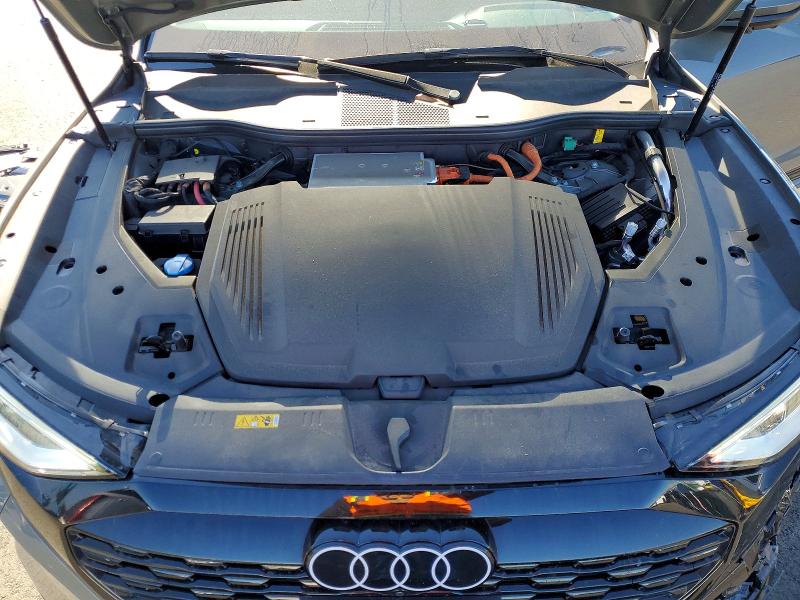 2024 Audi Q8 E-tron მანქანა იყიდება აუქციონზე, vin: WA15AAGE3RB010978, აუქციონის ნომერი: 41647196