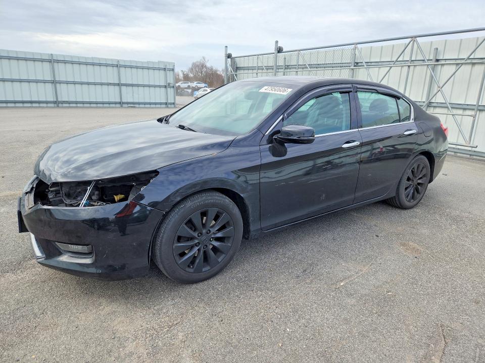 Auction sale of the 2014 Honda Accord, vin: 1HGCR3F91EA032324, lot number: 47950606