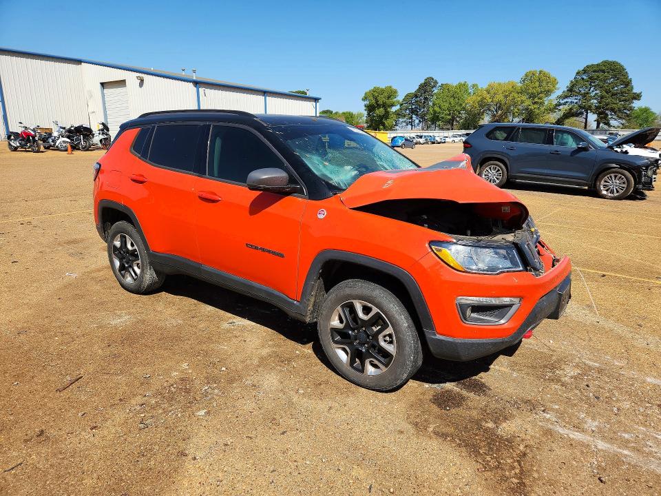 46940406 :رقم المزاد ، 3C4NJDDB2HT631174 vin ، 2017 Jeep Compass مزاد بيع