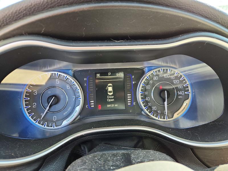41983306 :رقم المزاد ، 1C3CCCAB9FN561836 vin ، 2015 Chrysler 200 مزاد بيع