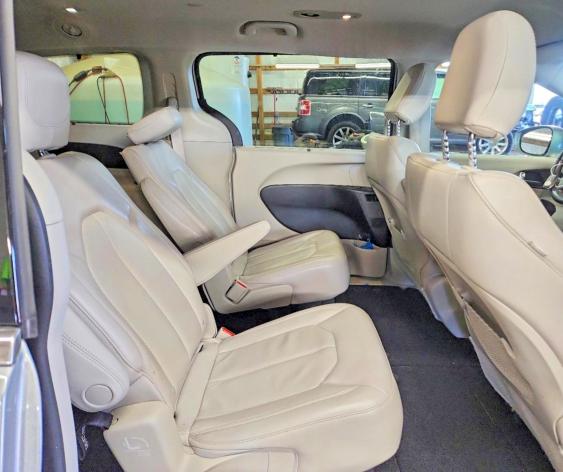 46021126 :رقم المزاد ، 2C4RC1BG1JR236131 vin ، 2018 Chrysler Pacifica مزاد بيع