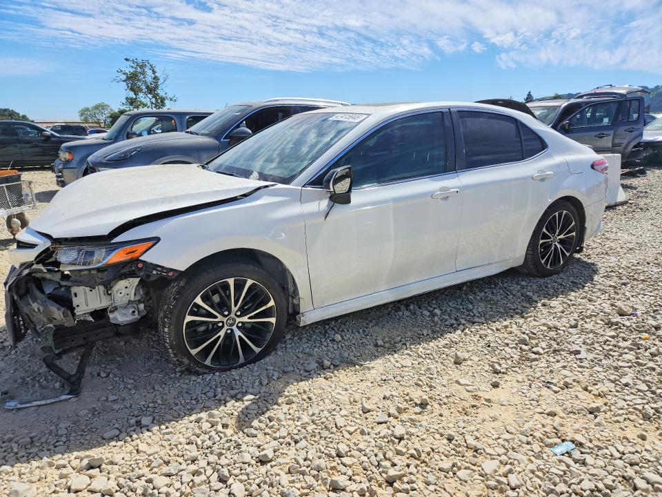 47415946 :رقم المزاد ، JTNB11HK5J3034769 vin ، 2018 Toyota Camry مزاد بيع