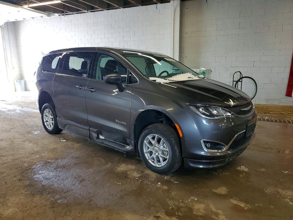 Продаж на аукціоні авто 2017 Chrysler Pacifica, vin: 2C4RC1BG3HR797120, номер лоту: 46312246