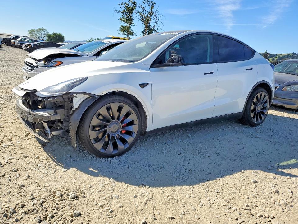 46769326 :رقم المزاد ، 7SAYGDEF3PF707529 vin ، 2023 Tesla Model Y مزاد بيع