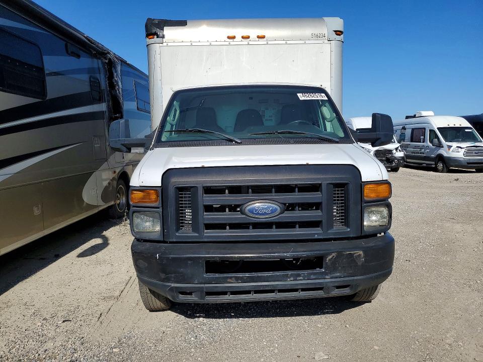2015 Ford Econoline მანქანა იყიდება აუქციონზე, vin: 1FDWE3FL8FDA25689, აუქციონის ნომერი: 46262516
