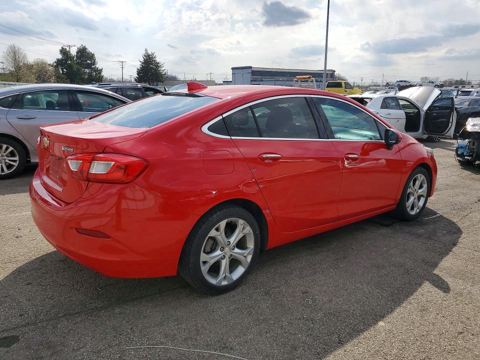 47921526 :رقم المزاد ، 1G1BF5SM0H7140761 vin ، 2017 Chevrolet Cruze مزاد بيع