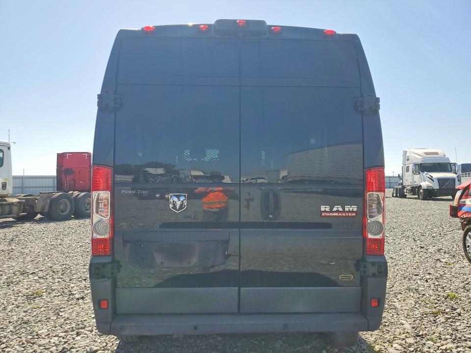 41691716 :رقم المزاد ، 3C6TRVPG6FE520861 vin ، 2015 Ram Promaster 2500 مزاد بيع
