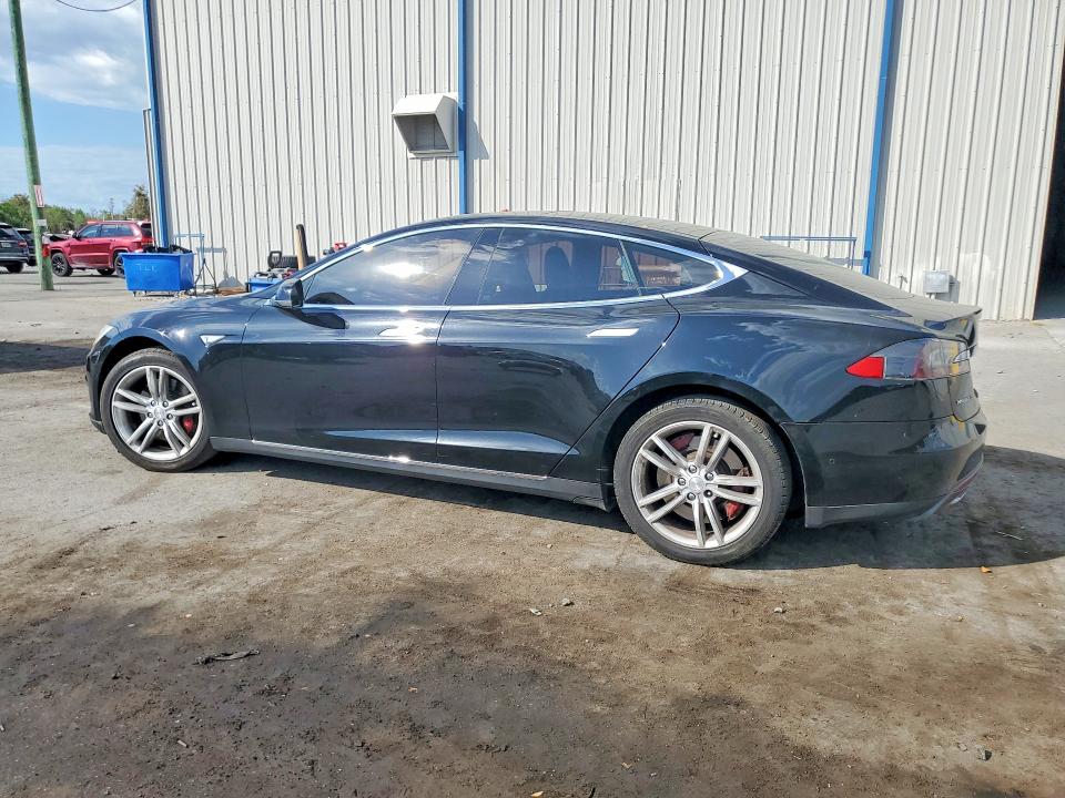 Aukcja sprzedaży 2015 Tesla Model S, vin: 5YJSA1H15FFP71556, numer aukcji: 45678946