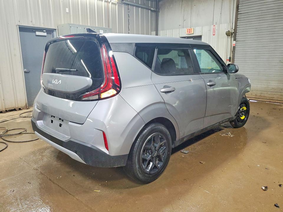 2024 Kia Soul მანქანა იყიდება აუქციონზე, vin: KNDJ23AU0R7903058, აუქციონის ნომერი: 47581096