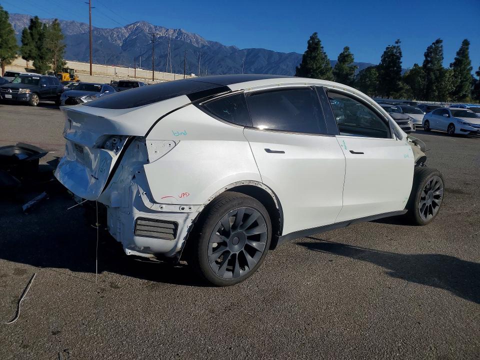 2020 Tesla Model Y მანქანა იყიდება აუქციონზე, vin: 5YJYGDEE1LF042743, აუქციონის ნომერი: 41985596