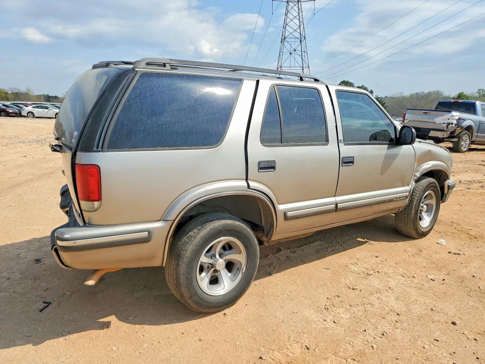 46471636 :رقم المزاد ، 1GNCS13W1W2292310 vin ، 1998 Chevrolet Blazer مزاد بيع
