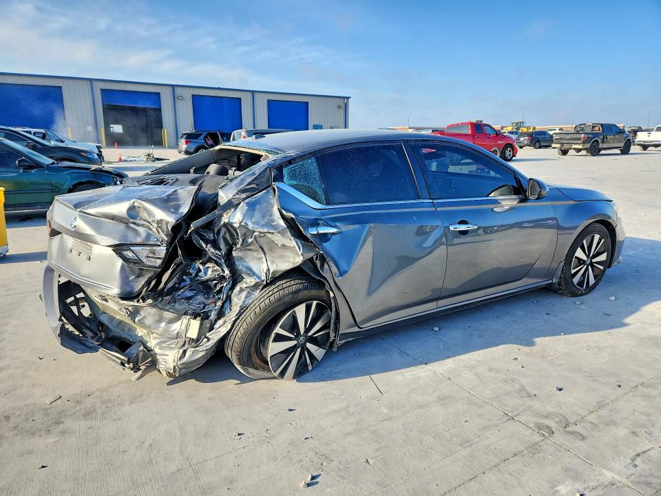 Продажа на аукционе авто 2022 Nissan Altima, vin: 1N4BL4DV8NN359657, номер лота: 47349096