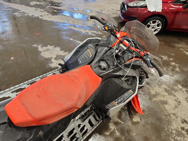 56621966 :رقم المزاد ، 2BPSMZND3NV000012 vin ، 2022 Ski-doo Mxz مزاد بيع