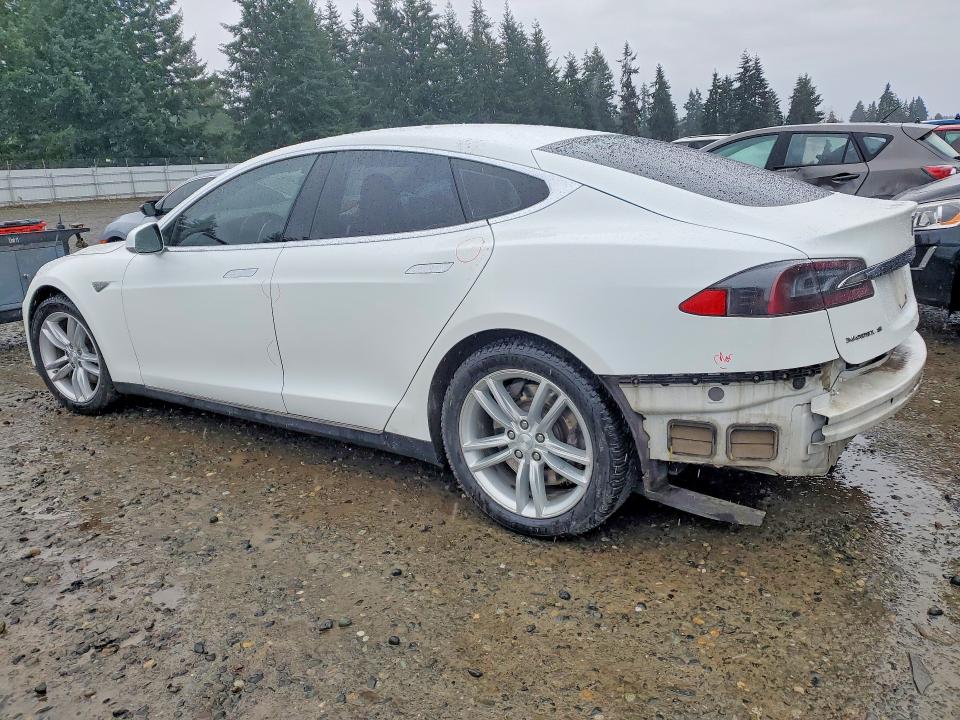 Продаж на аукціоні авто 2015 Tesla Model S, vin: 5YJSA1H19FFP75738, номер лоту: 46522996