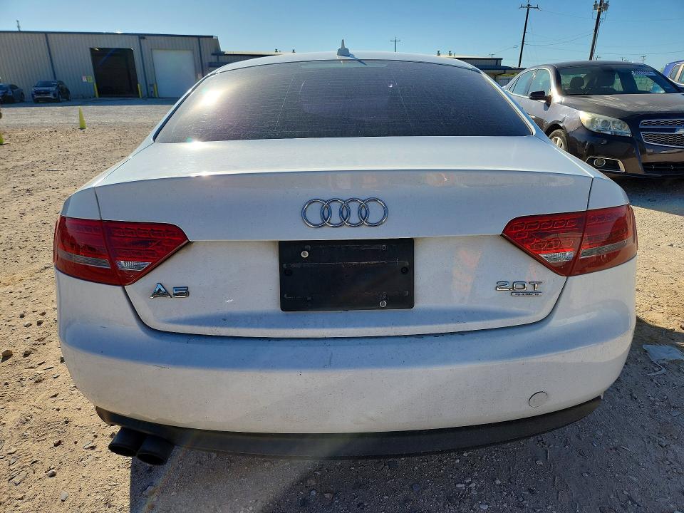 Продажа на аукционе авто 2011 Audi A5, vin: WAURFAFR0BA086017, номер лота: 46022666