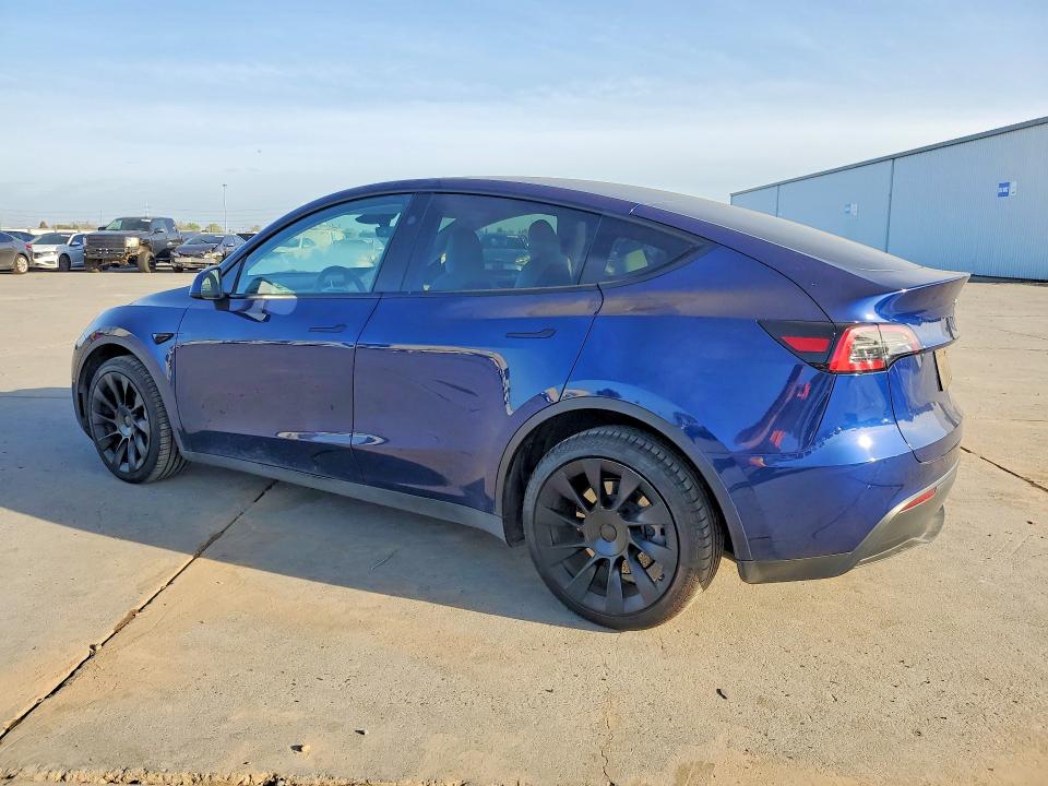 45478456 :رقم المزاد ، 7SAYGDEE1PF883437 vin ، 2023 Tesla Model Y مزاد بيع