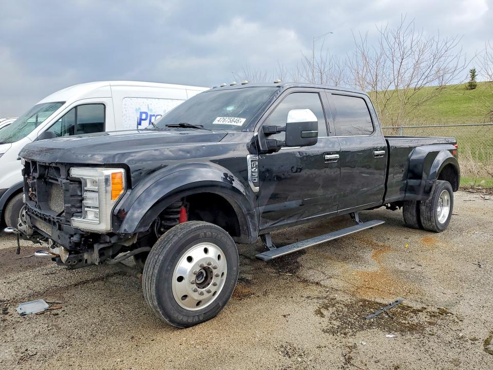 47675846 :رقم المزاد ، 1FT8W4DTXHEE94329 vin ، 2017 Ford F450 مزاد بيع