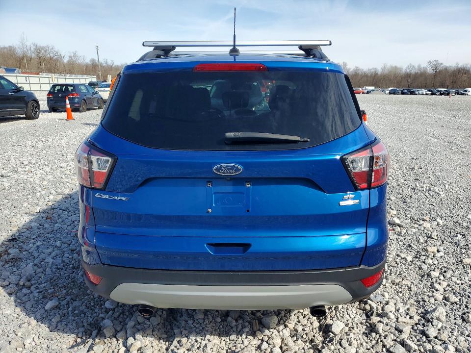 47351216 :رقم المزاد ، 1FMCU9GD5JUC61967 vin ، 2018 Ford Escape مزاد بيع