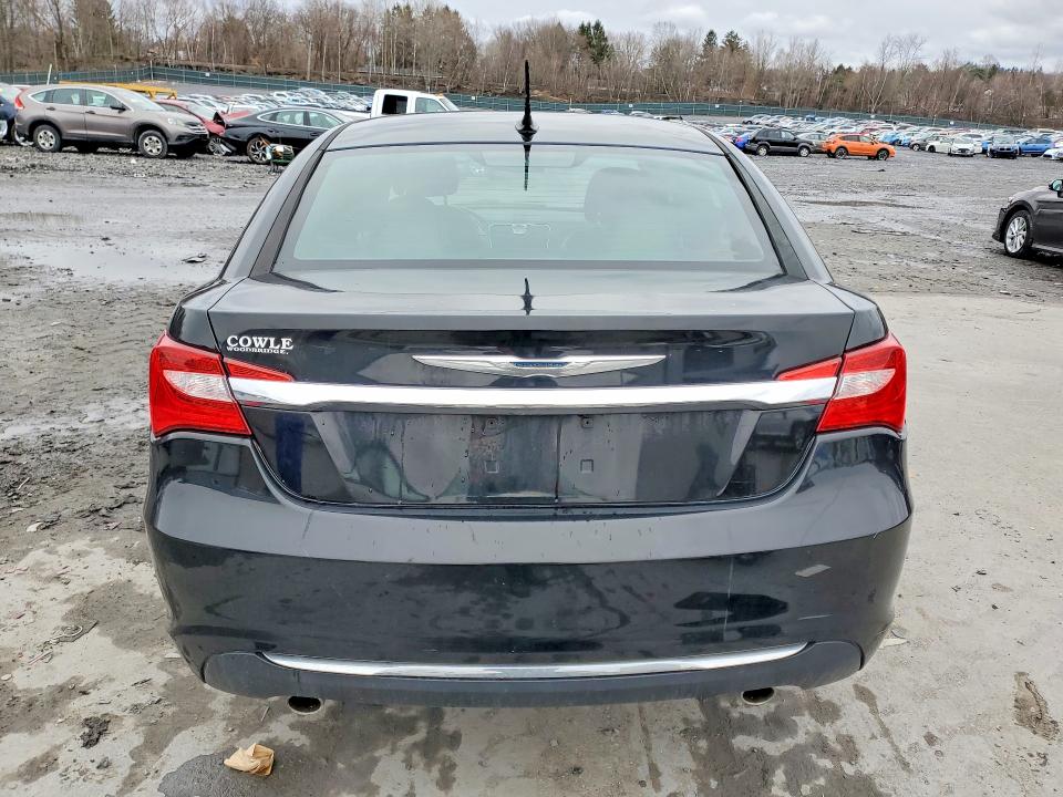 45679796 :رقم المزاد ، 1C3CCBCG3DN738557 vin ، 2013 Chrysler 200 مزاد بيع