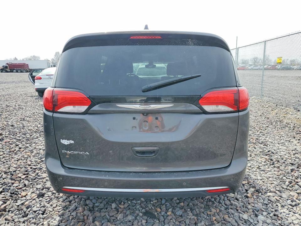 46709296 :رقم المزاد ، 2C4RC1BG2HR702515 vin ، 2017 Chrysler Pacifica مزاد بيع