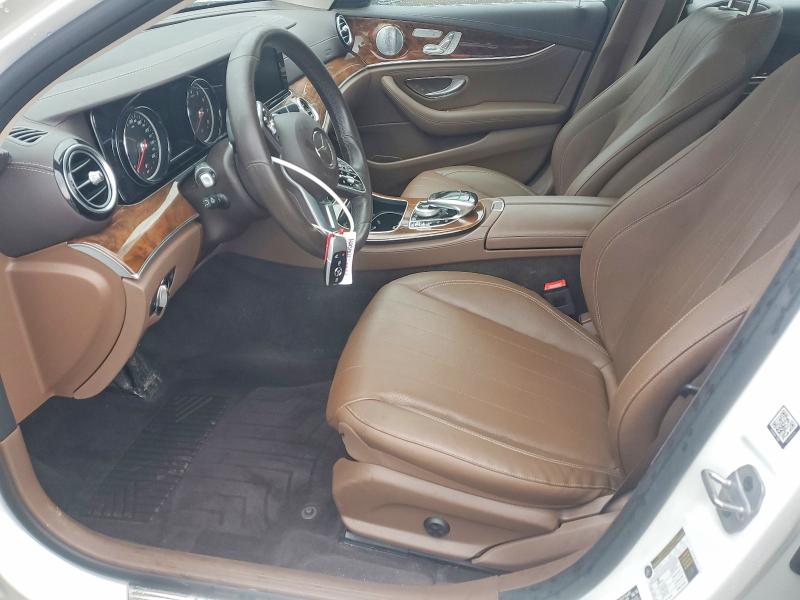 47252206 :رقم المزاد ، WDDZH6JB2KA525969 vin ، 2019 Mercedes-benz E مزاد بيع