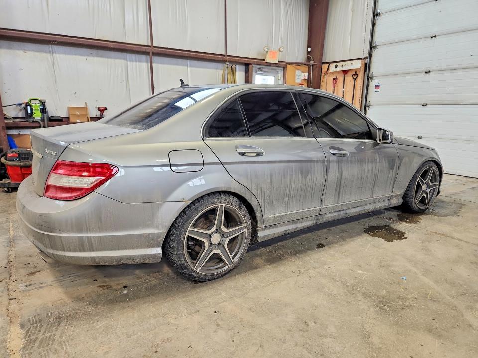 Продаж на аукціоні авто 2011 Mercedes-benz C300w 4matic 4dr, vin: WDDGF8BB1BA528384, номер лоту: 79168505