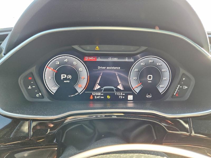 46551126 :رقم المزاد ، WA1EECF32M1050502 vin ، 2021 Audi Q3 مزاد بيع