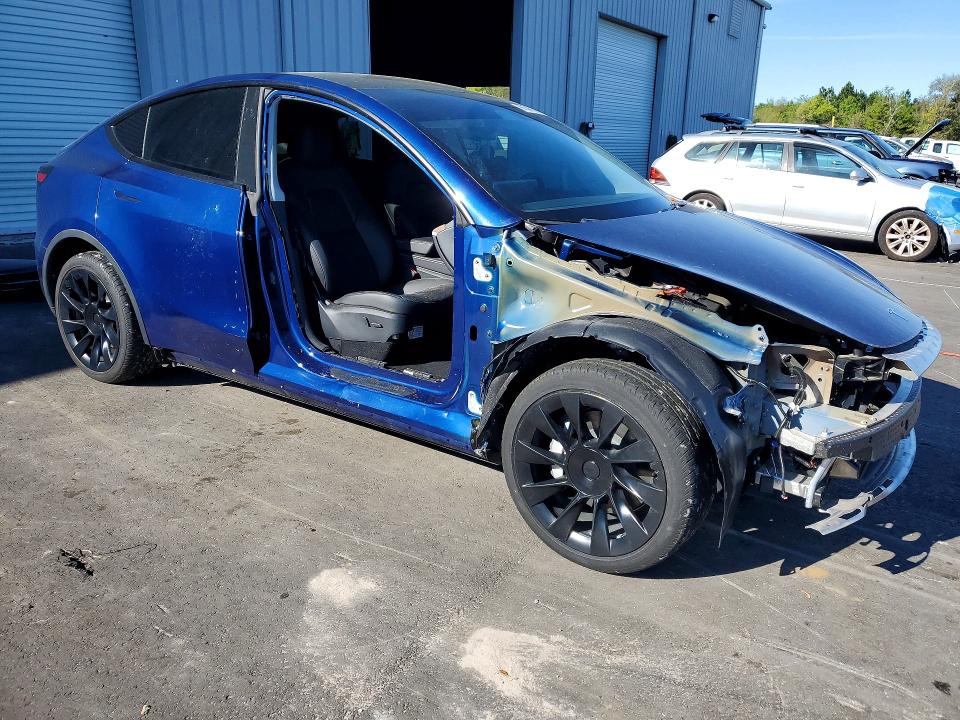 2024 Tesla Model Y მანქანა იყიდება აუქციონზე, vin: 7SAYGDED5RF055000, აუქციონის ნომერი: 46264416