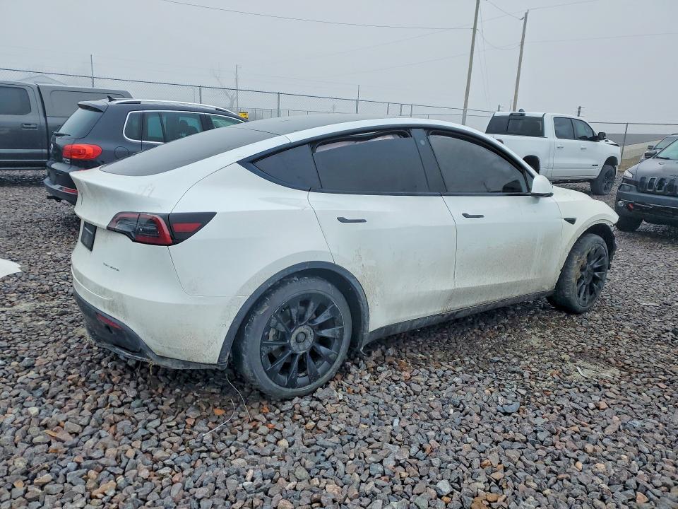 79895845 :رقم المزاد ، 7SAYGDEE8NA018569 vin ، 2022 Tesla Model Y مزاد بيع