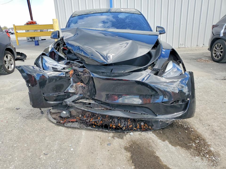 Продажа на аукционе авто 2022 Tesla Model Y, vin: 7SAYGDEF9NF463754, номер лота: 79820435