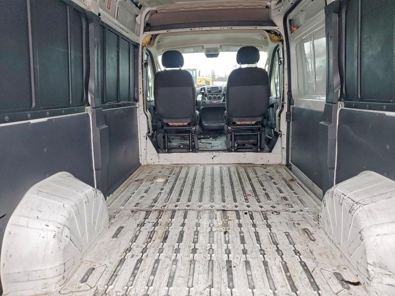 74589305 :رقم المزاد ، 3C6TRVCG1JE138977 vin ، 2018 Ram Promaster 2500 مزاد بيع