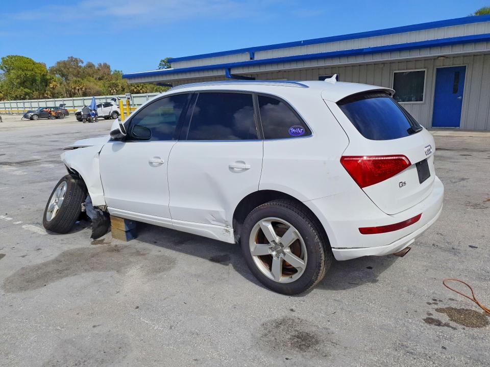 2010 Audi Q5 მანქანა იყიდება აუქციონზე, vin: WA1VKAFP6AA106212, აუქციონის ნომერი: 79653835