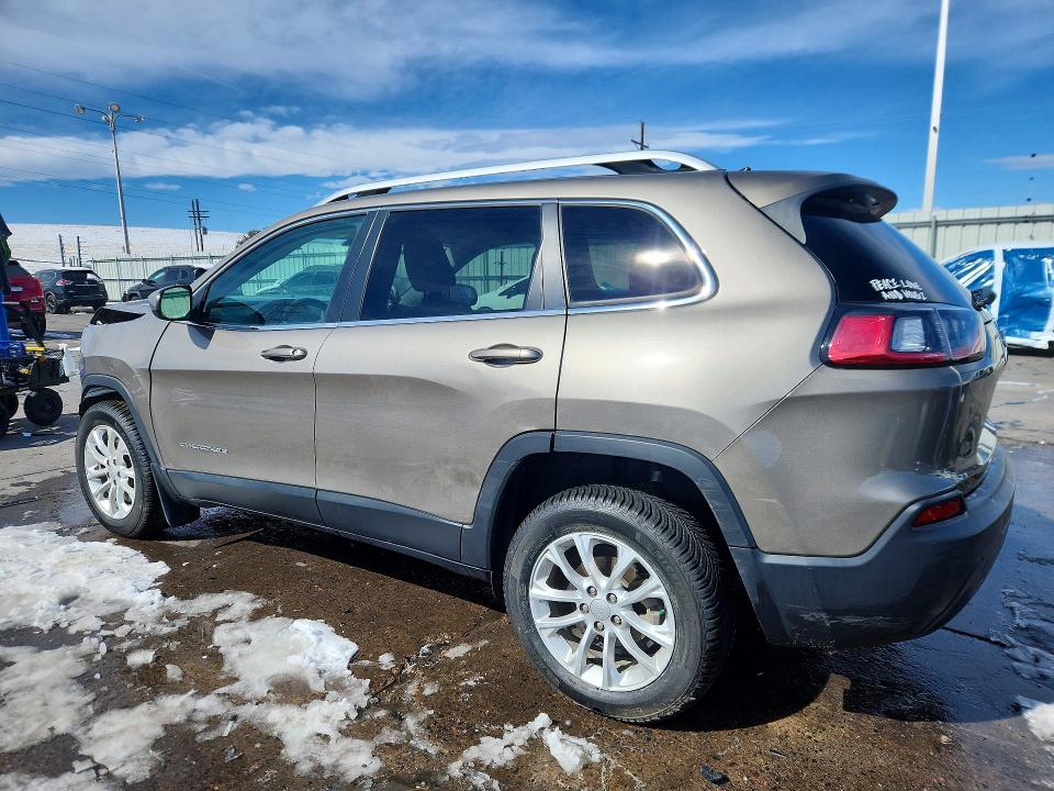 41657116 :رقم المزاد ، 1C4PJLCB7KD396384 vin ، 2019 Jeep Cherokee مزاد بيع