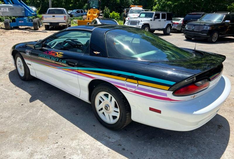 1993 Chevrolet Camaro მანქანა იყიდება აუქციონზე, vin: 2G1FP22P3P2106343, აუქციონის ნომერი: 48043706